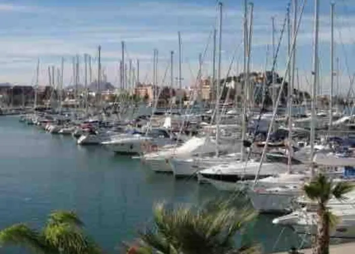 Club Nautico *